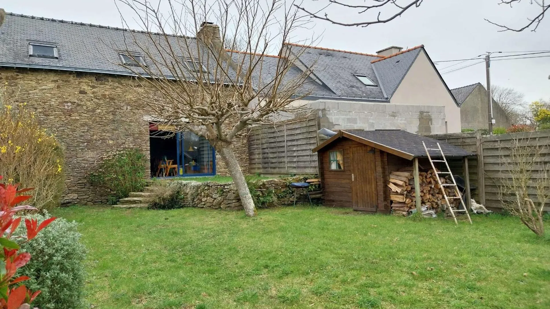 3-Bedroom House - Quiet Garden Sarzeau 0*,  France